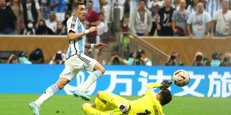 Angel Di Maria ghi bàn vào lưới Pháp tại World Cup 2022