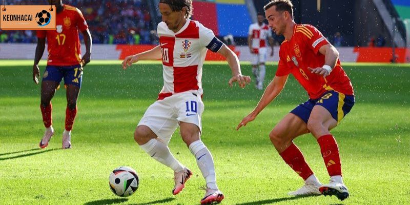 Modric thi đấu quá mờ nhạt và phải rời sân trong hiệp 2