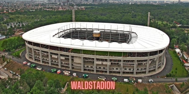 Sân Waldstadion tại thủ phủ Frankfurt